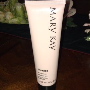 Mary Kay Timewise 3 in 1 cleaner
